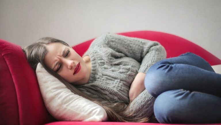 Why the right side is the wrong side for sleeping with acid reflux? Why the right side is the wrong side for sleeping with acid reflux