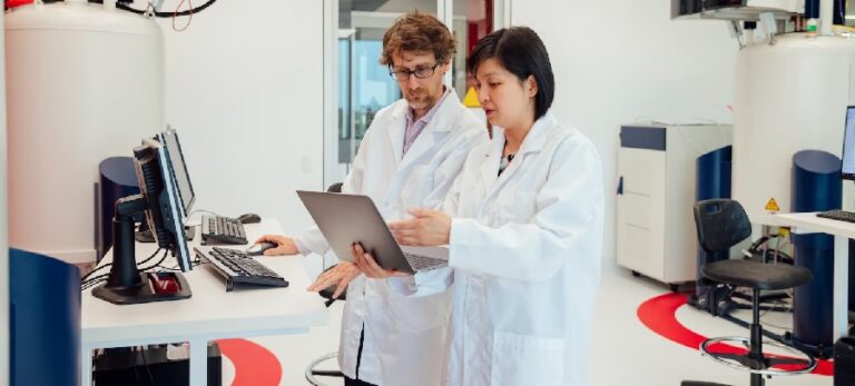 The history and evolution of Canadian pharmacies and their role in the healthcare system