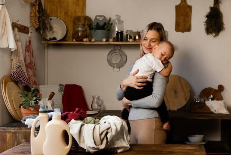 Your Guide To Successful Breastfeeding: Tips From Seasoned Moms And Experts